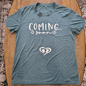 Coming Soon Green and Ivory Maternity Short Sleeve T-shirt Size Women's Medium